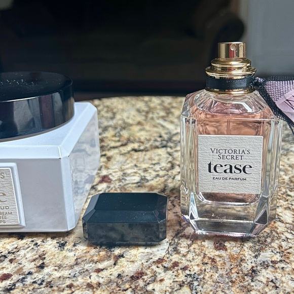 Victoria’s Secret • Tease • EDP • 1.7 Oz. Perfume • Body Cream (6.4 Oz.) • New - Picture 5 of 13